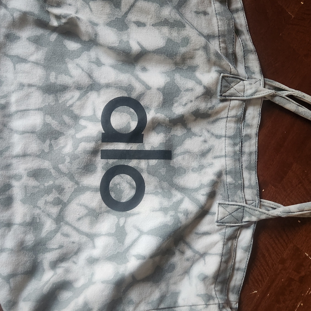 ALO Yoga Gray and White Tote Bag